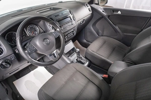 Внедорожник Volkswagen Tiguan 2018 года, 2209000 рублей, Томск