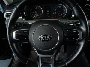 Седан Kia K5 2020 года, 2219000 рублей, Тюмень