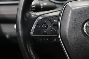 Седан Toyota Camry 2021 года, 3599000 рублей, Омск