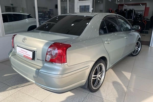 Седан Toyota Avensis 2008 года, 855000 рублей, Красноярск