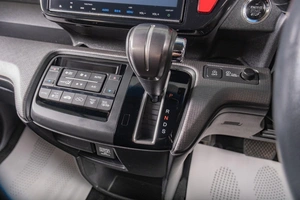 Минивэн Honda Stepwgn Spada 2016 года, 1999000 рублей, Томск