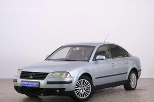 Седан Volkswagen Passat 2002 года, 429000 рублей, Омск