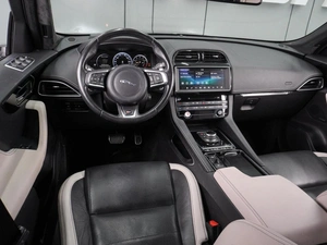 Внедорожник Jaguar F-Pace 2018 года, 4239000 рублей, Воронеж