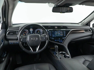 Седан Toyota Camry 2019 года, 3089444 рублей, Москва