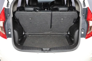 Хетчбэк Nissan Note 2013 года, 899000 рублей, Новосибирск