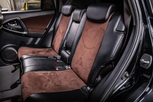 Внедорожник Toyota RAV4 2011 года, 1459000 рублей, Томск