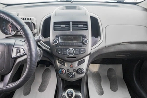 Седан Chevrolet Aveo 2014 года, 549000 рублей, Барнаул