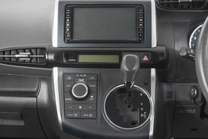 Минивэн Toyota Wish 2009 года, 1389000 рублей, Кемерово
