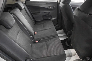 Хетчбэк Toyota Ractis 2011 года, 839000 рублей, Барнаул