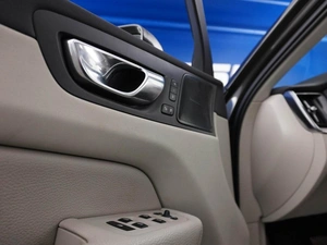 Внедорожник Volvo XC60 2021 года, 3683055 рублей, Москва