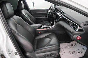 Седан Toyota Camry 2020 года, 3699000 рублей, Красноярск