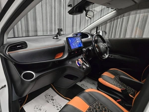 Минивэн Toyota Sienta 2019 года, 1430000 рублей, Ачинск