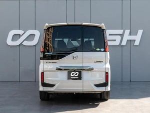 Минивэн Honda Stepwgn Spada 2018 года, 2445000 рублей, Краснодар