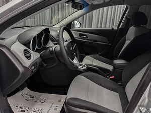 Седан Chevrolet Cruze 2013 года, 799000 рублей, Красноярск
