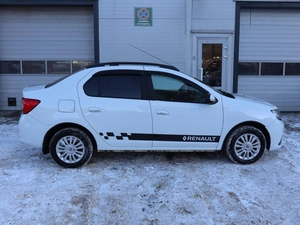 Седан Renault Logan 2014 года, 840000 рублей, Железногорск