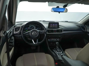 Седан Mazda 3 2018 года, 1527055 рублей, Москва