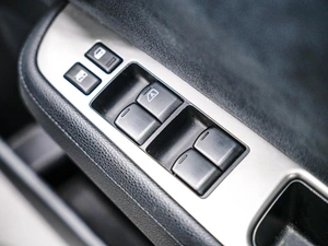 Хетчбэк Nissan Tiida 2011 года, 840000 рублей, Красноярск