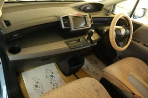 Минивэн Honda Freed 2010 года, 1049000 рублей, Омск