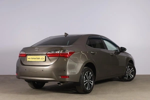 Седан Toyota Corolla 2018 года, 1899000 рублей, Новосибирск