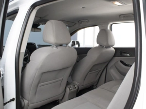 Минивэн Chevrolet Orlando 2012 года, 970000 рублей, Омск