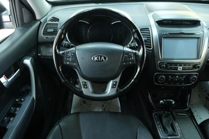 Внедорожник Kia Sorento 2016 года, 2199000 рублей, Омск