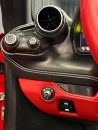 Кабриолет Ferrari F8 Spider 2021 года, 37990000 рублей, Павловская Слобода