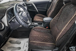 Внедорожник Toyota RAV4 2016 года, 2399000 рублей, Барнаул