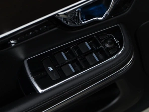 Седан Jaguar XJ 2014 года, 2669900 рублей, Москва