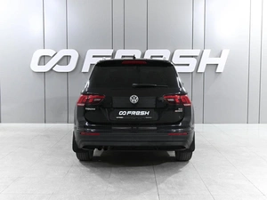 Внедорожник Volkswagen Tiguan 2017 года, 2349000 рублей, Аксай