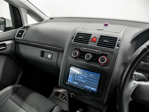 Минивэн Volkswagen Touran 2012 года, 1000000 рублей, Красноярск