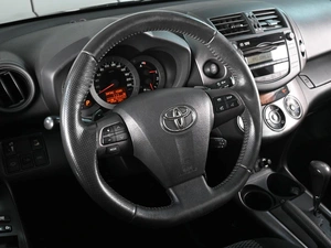 Внедорожник Toyota RAV4 2012 года, 1399000 рублей, Ростов-на-Дону
