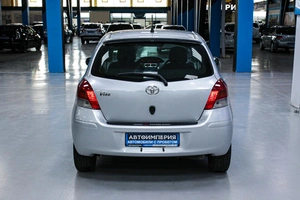 Хетчбэк Toyota Vitz 2008 года, 668000 рублей, Солонцы
