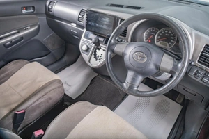 Минивэн Toyota Wish 2008 года, 999000 рублей, Томск