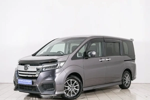 Минивэн Honda Stepwgn Spada 2019 года, 2399000 рублей, Красноярск