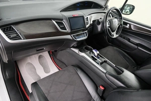 Хетчбэк Honda Jade 2017 года, 1499000 рублей, Красноярск