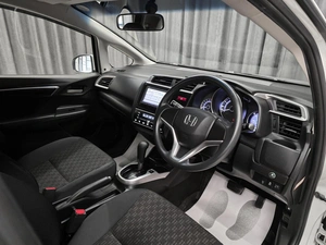 Хетчбэк Honda Fit 2017 года, 950000 рублей, Красноярск