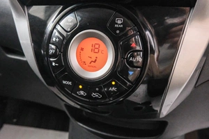 Хетчбэк Nissan Note 2016 года, 1199000 рублей, Красноярск