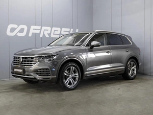 Внедорожник Volkswagen Touareg 2019 года, 5100000 рублей, Омск