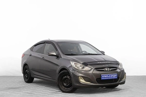 Седан Hyundai Solaris 2011 года, 729000 рублей, Барнаул