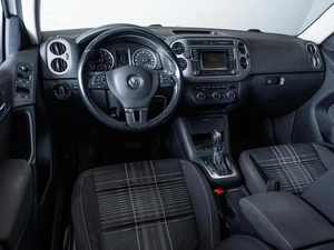 Внедорожник Volkswagen Tiguan 2015 года, 1575000 рублей, Ставрополь