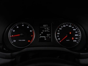 Хетчбэк Audi A1 2013 года, 824000 рублей, Воронеж