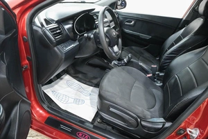 Седан Kia Rio 2013 года, 789000 рублей, Новокузнецк