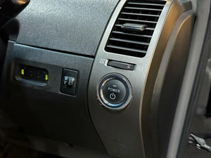 Лифтбек Toyota Prius 2010 года, 897000 рублей, Красноярск