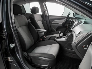 Седан Chevrolet Cruze 2013 года, 799000 рублей, Воронеж
