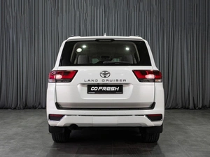 Внедорожник Toyota Land Cruiser 2022 года, 12699000 рублей, Тюмень