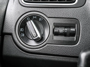 Седан Volkswagen Polo 2012 года, 799000 рублей, Кирилловка