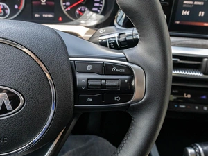 Седан Kia K5 2021 года, 1799000 рублей, Краснодар