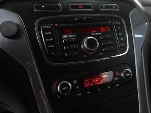 Седан Ford Mondeo 2011 года, 890000 рублей, Красный Пахарь