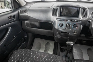 Универсал Toyota Succeed 2005 года, 599000 рублей, Барнаул