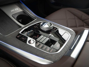 Внедорожник BMW X5 2025 года, 9998999 рублей, Москва